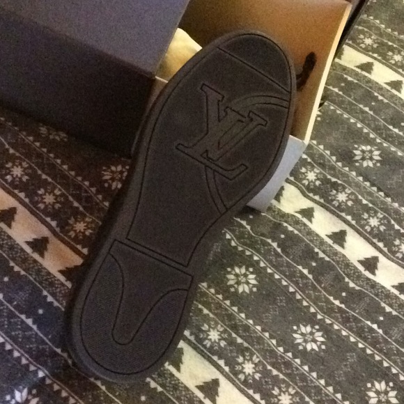 Original NEVER used LV MENS SHOES - Picture 3 of 5